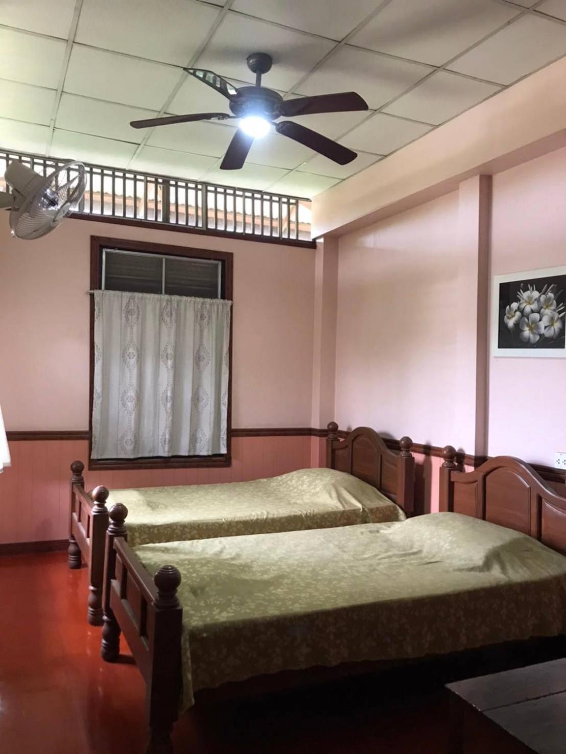 Baan Lotus Guest House Phra Nakhon Si Ayutthaya Dış mekan fotoğraf